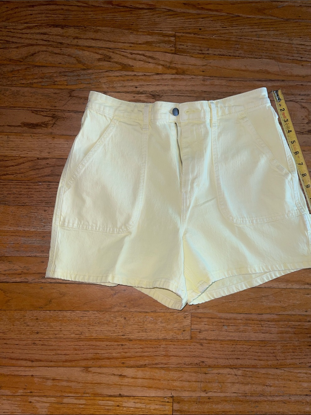 Women’s Universal thread yellow cargo style High-Rise Casual Shorts